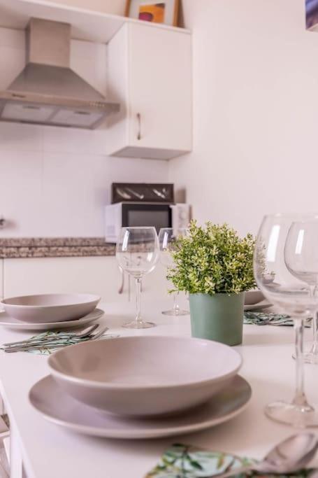 Apartamento Ronda De Triana 45 เซบีญา ภายนอก รูปภาพ